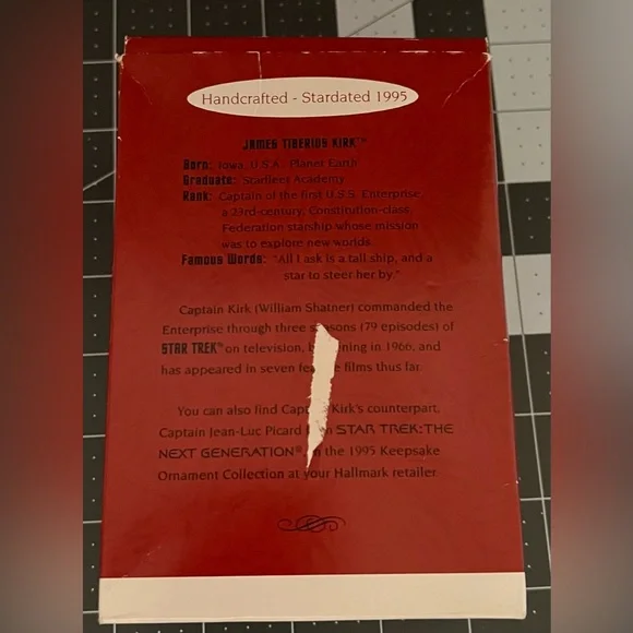 Hallmark Star Trek Captain James T Kirk Ornament - Picture 2 of 3